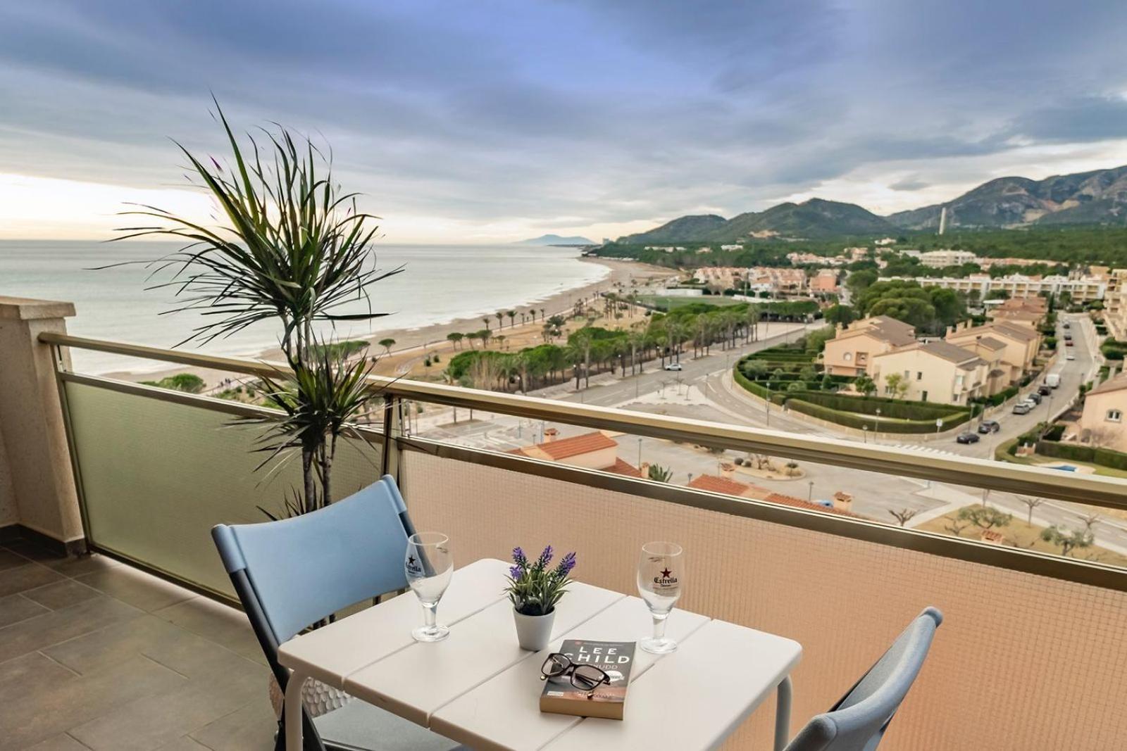 Apartamento Con Terraza, Vistas Playa Y Montana L'Hospitalet de l'Infant Exterior foto