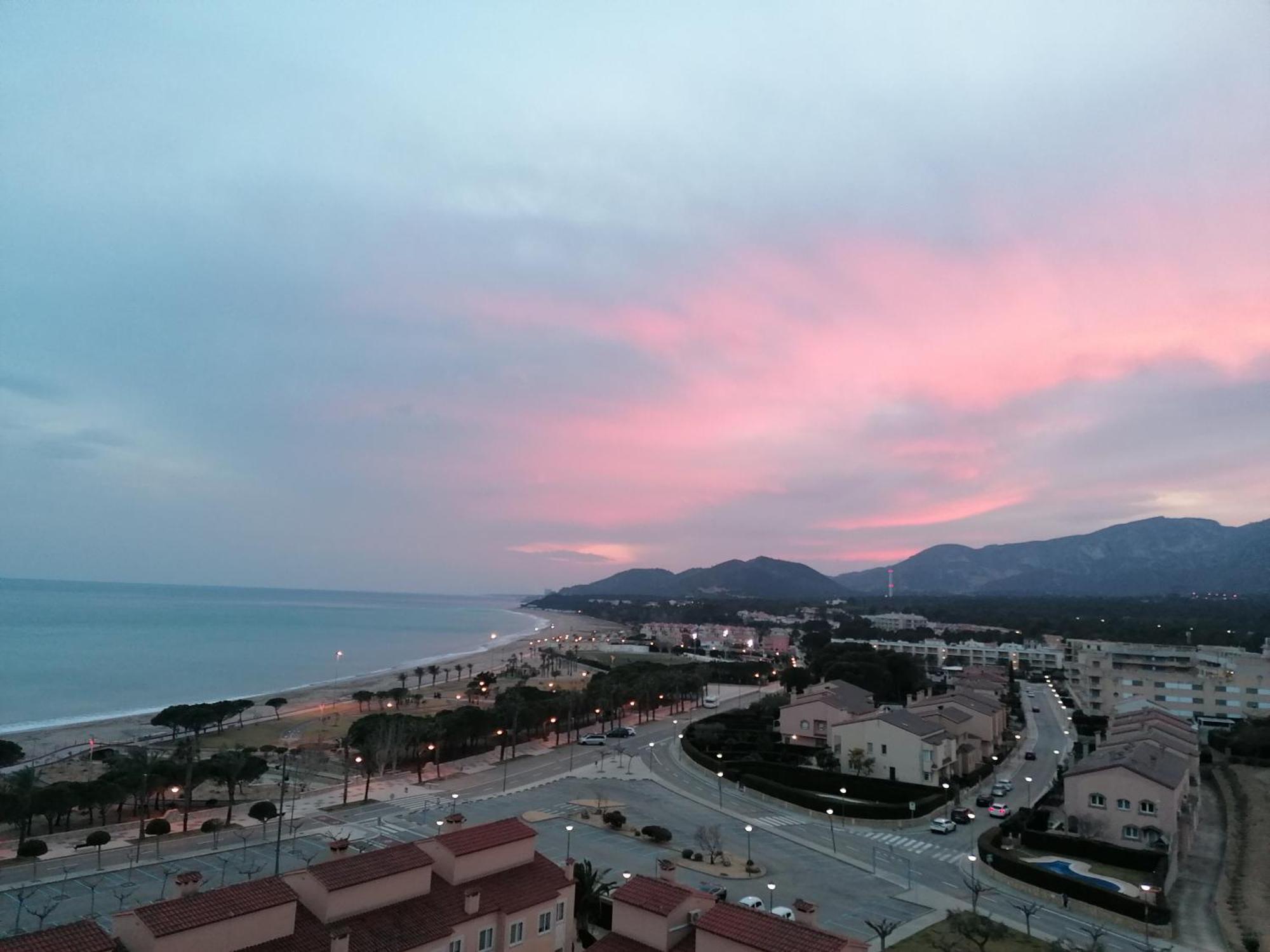 Apartamento Con Terraza, Vistas Playa Y Montana L'Hospitalet de l'Infant Exterior foto