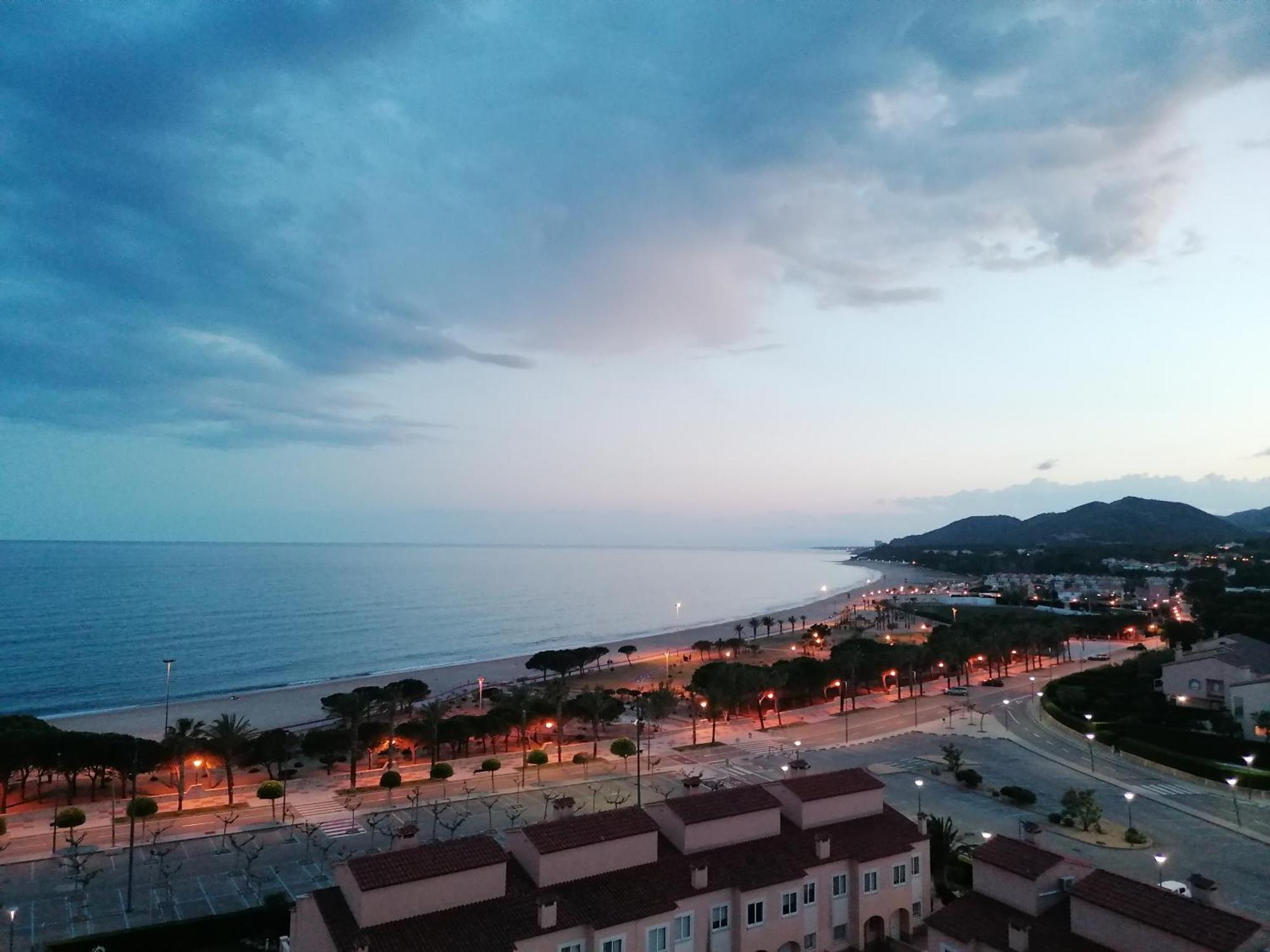 Apartamento Con Terraza, Vistas Playa Y Montana L'Hospitalet de l'Infant Exterior foto