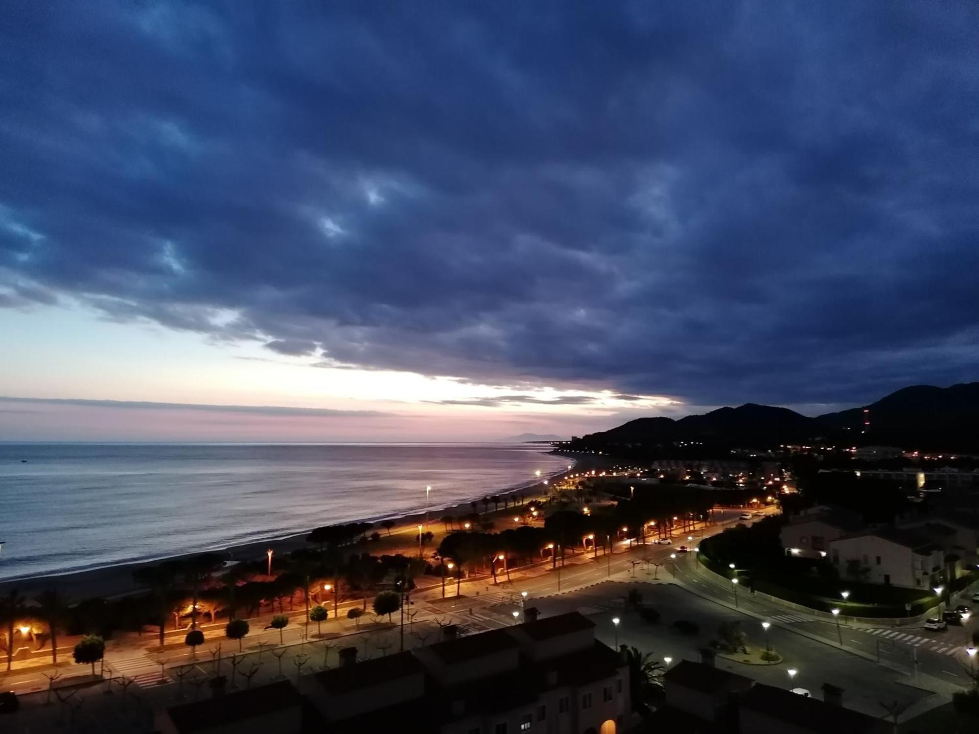 Apartamento Con Terraza, Vistas Playa Y Montana L'Hospitalet de l'Infant Exterior foto