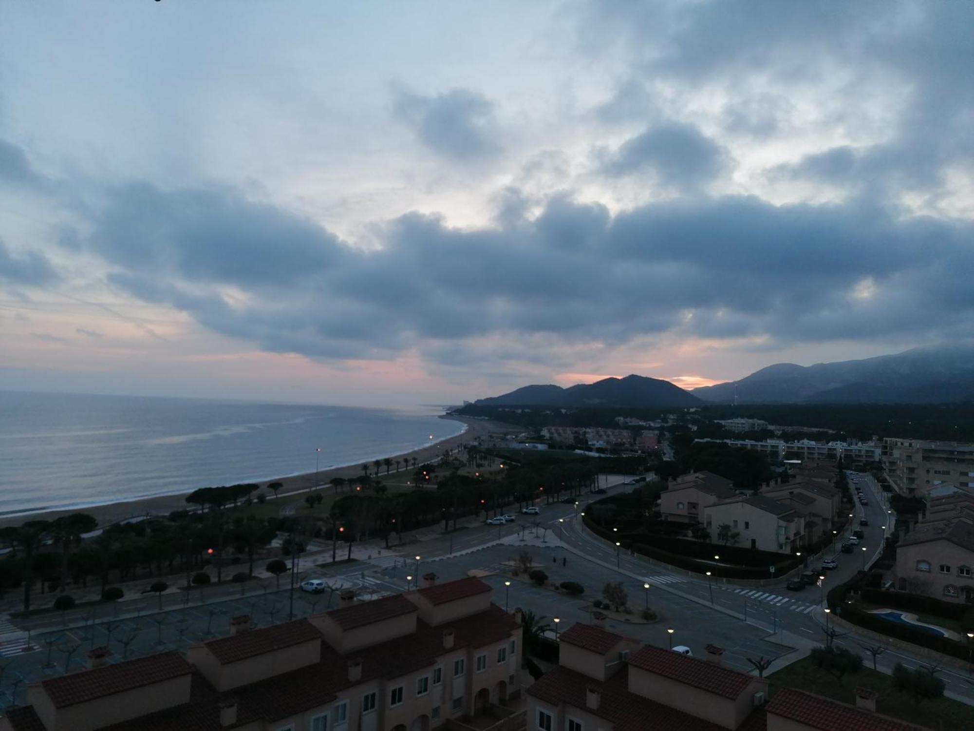 Apartamento Con Terraza, Vistas Playa Y Montana L'Hospitalet de l'Infant Exterior foto