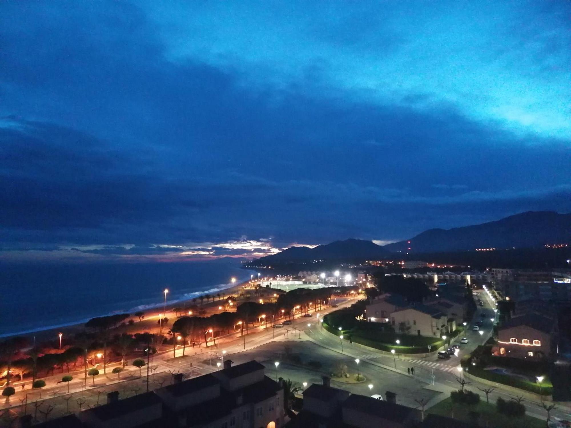 Apartamento Con Terraza, Vistas Playa Y Montana L'Hospitalet de l'Infant Exterior foto