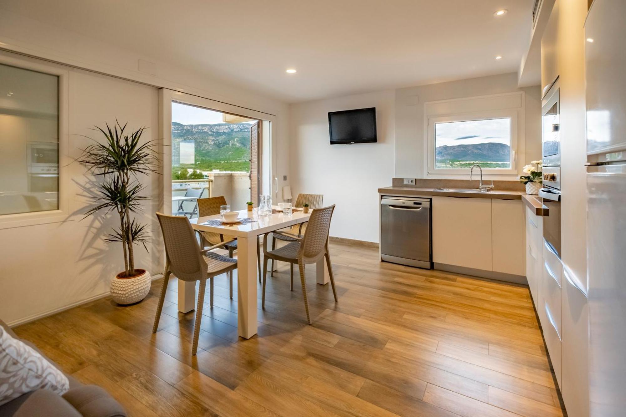 Apartamento Con Terraza, Vistas Playa Y Montana L'Hospitalet de l'Infant Exterior foto